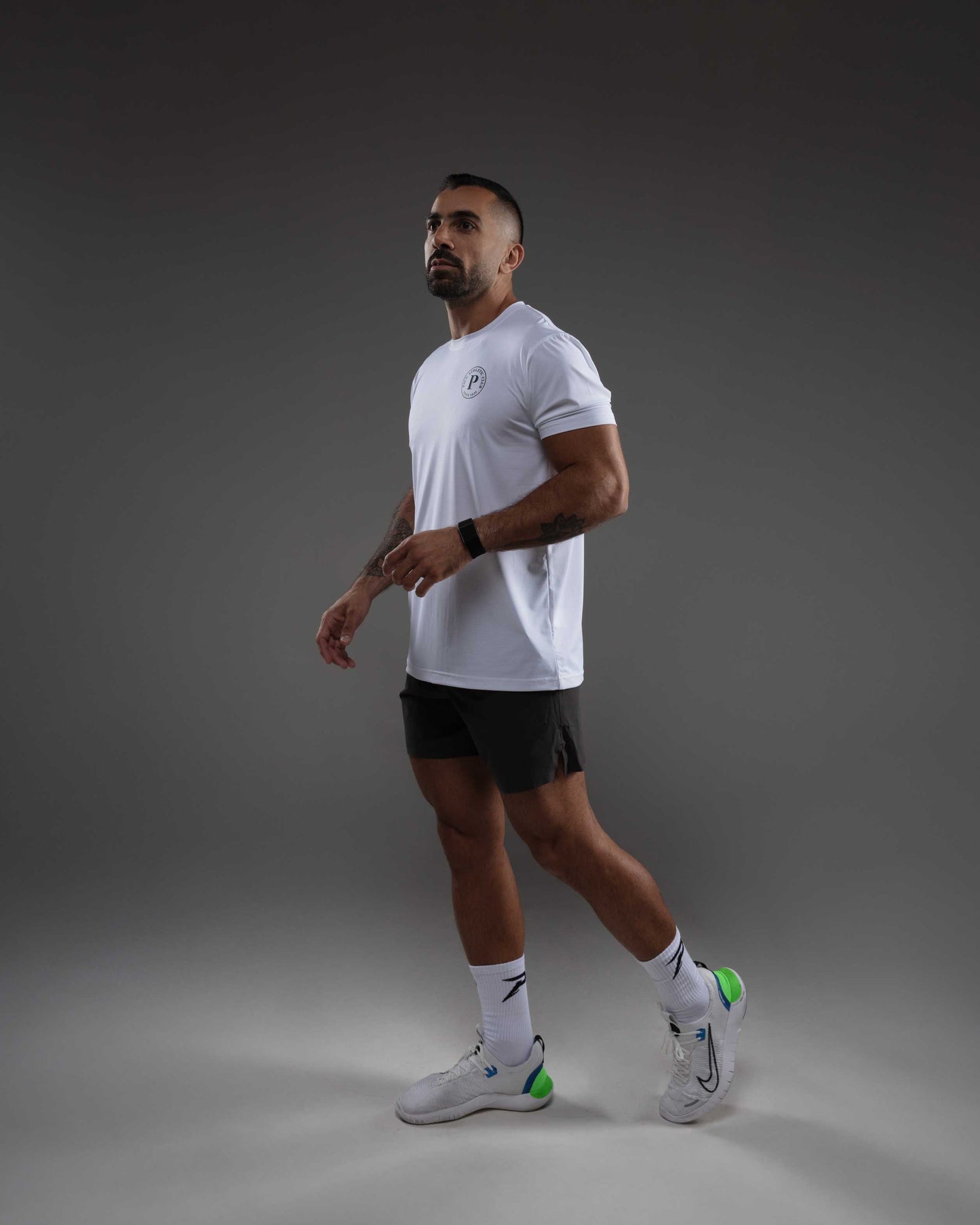 تيشيرت تدريب شبكي بتجفيف سريع من PACE — أبيض